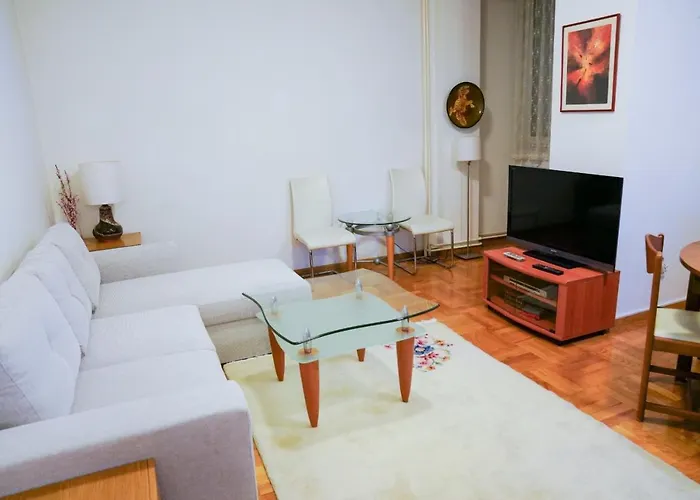 Skopjepad - Centrally Located, Stylish Pad * Skopje